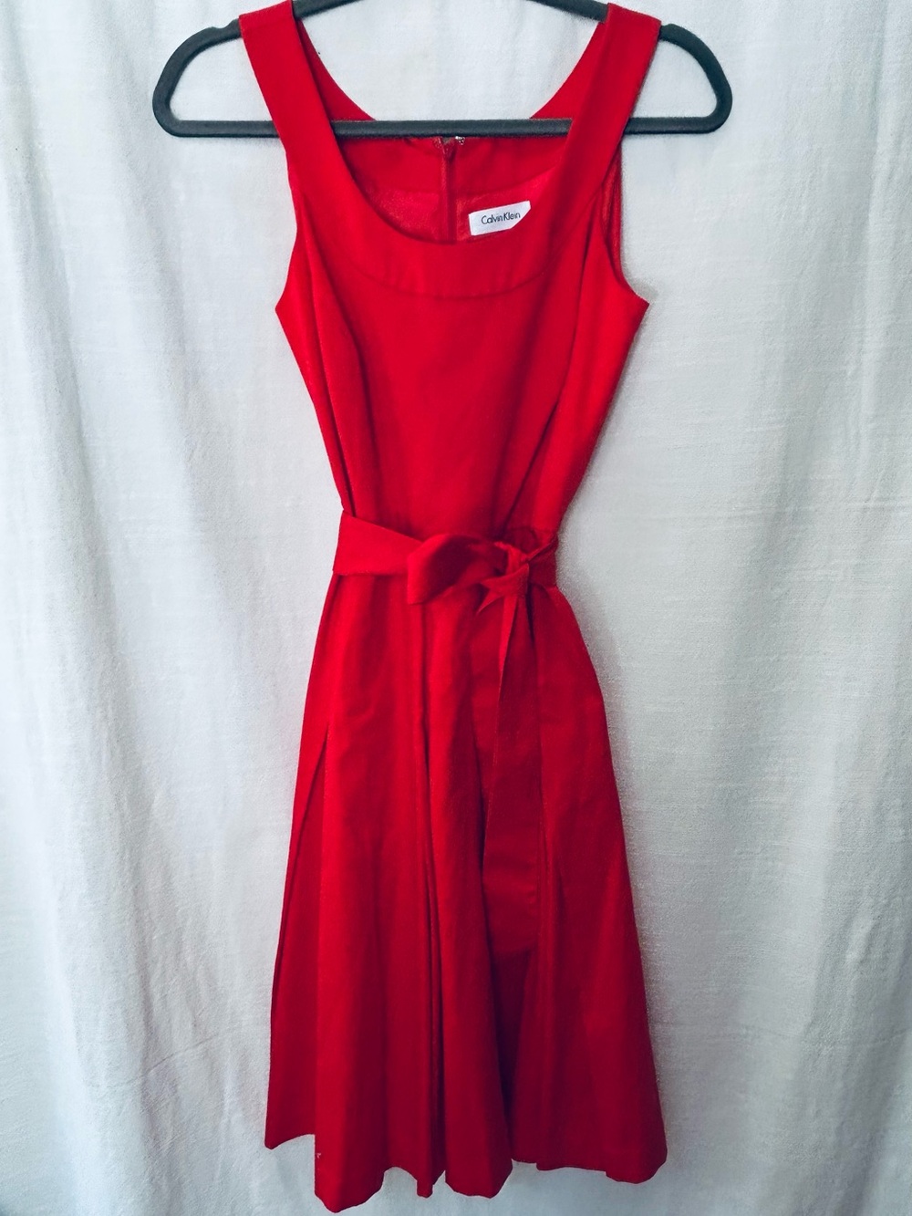 Calvin Klein Classic Preppy Sleeveless Midi Pleated Skirt Dress w/Tie Waist Belt